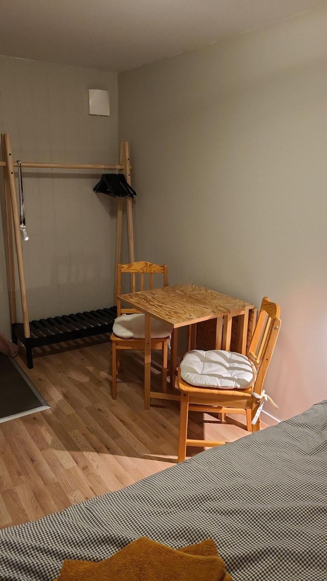 Leilighet Newly Renovated With Separate Entrance